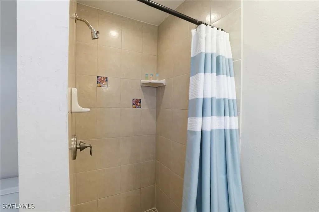 110 Bahia Viaduct Fort Myers Beach FL 33931
