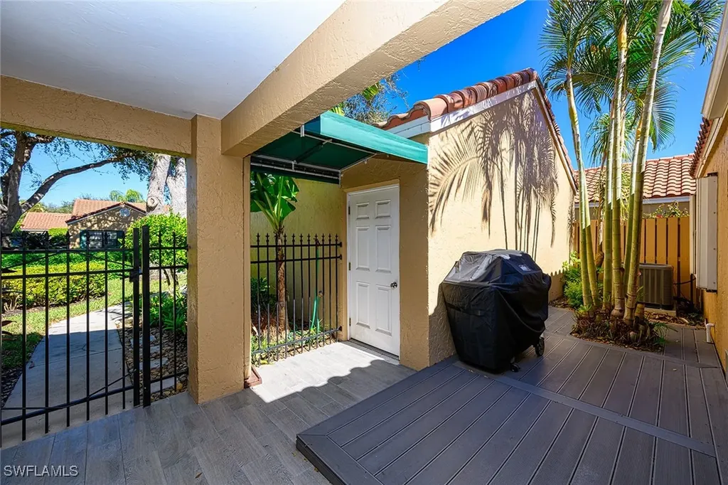 772 Reef Point Circle Naples FL 34108
