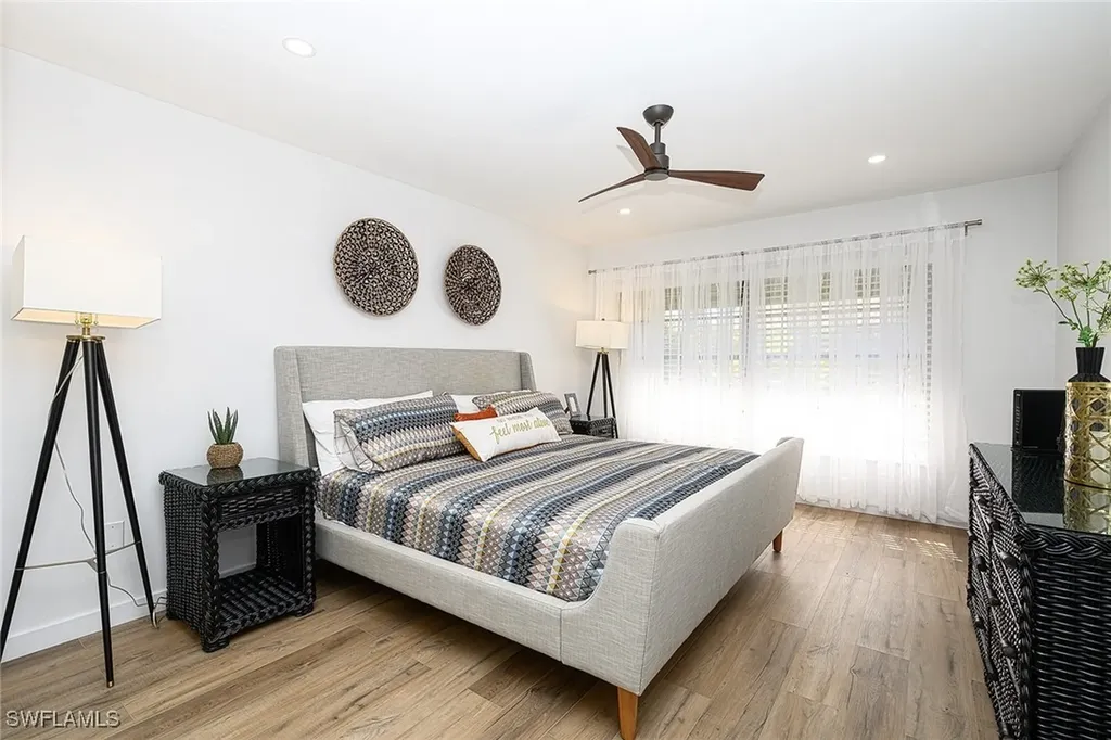 772 Reef Point Circle Naples FL 34108