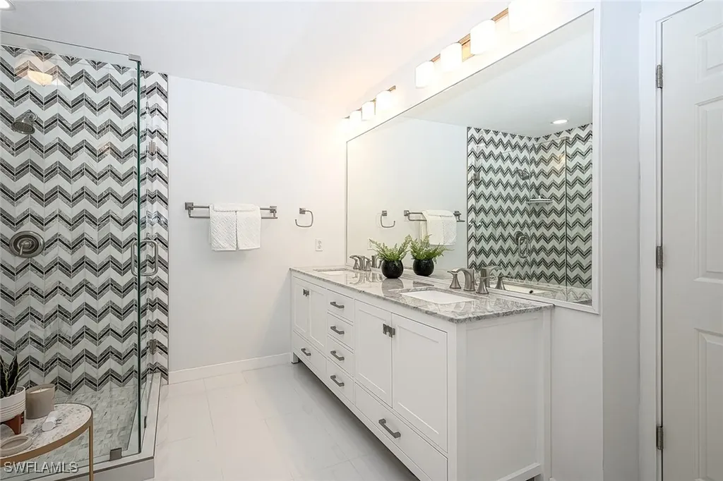 772 Reef Point Circle Naples FL 34108