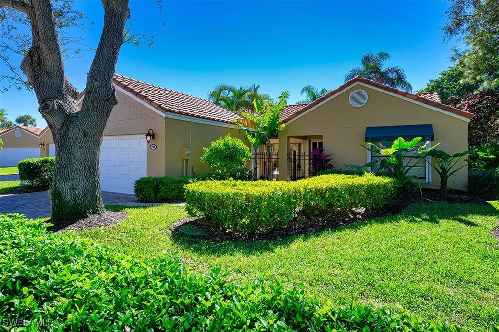 772 Reef Point Circle Naples FL 34108