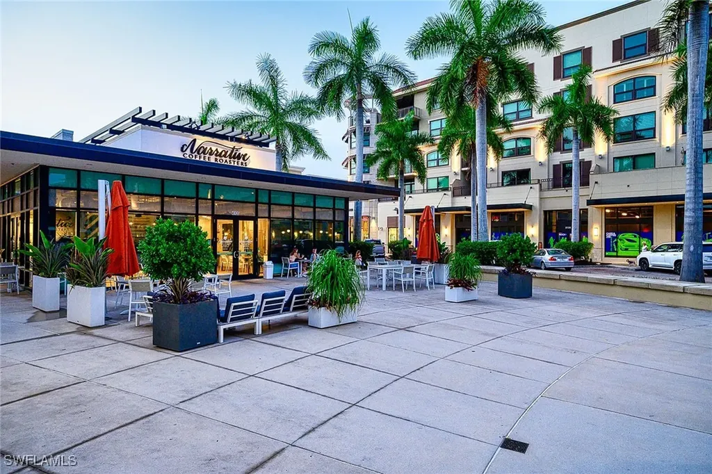 772 Reef Point Circle Naples FL 34108