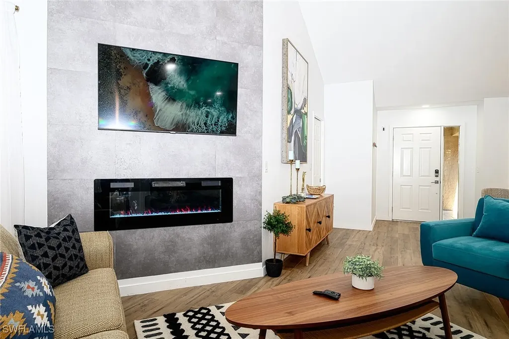 772 Reef Point Circle Naples FL 34108