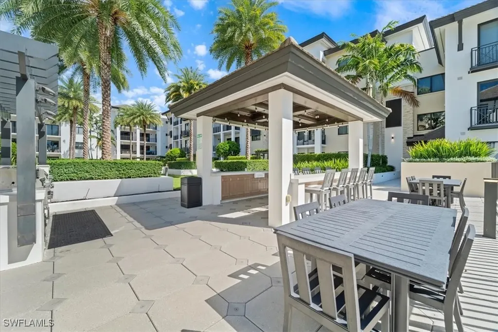 1035 3rd Avenue S Naples FL 34102