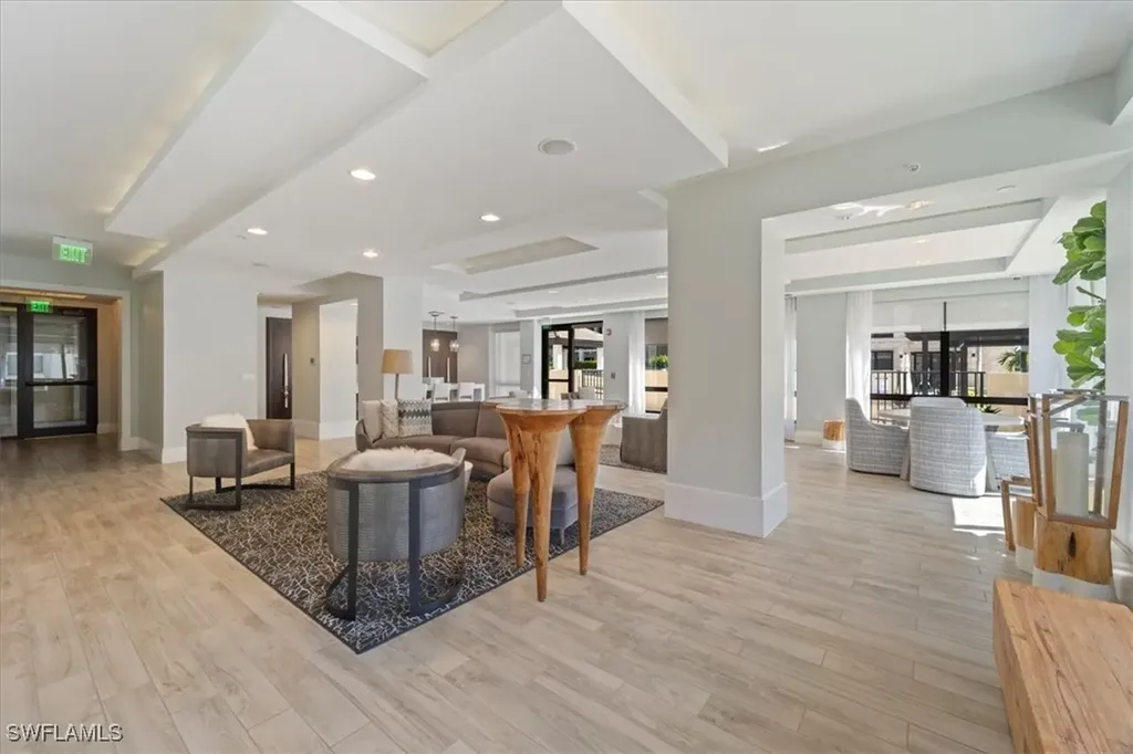 1035 3rd Avenue S Naples FL 34102