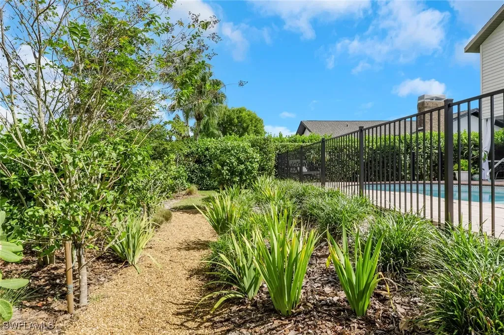 6555 Willow Lake Circle Fort Myers FL 33966