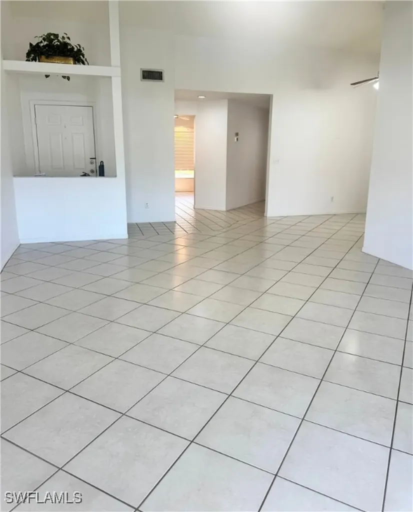 9852 Luna Circle Naples FL 34109