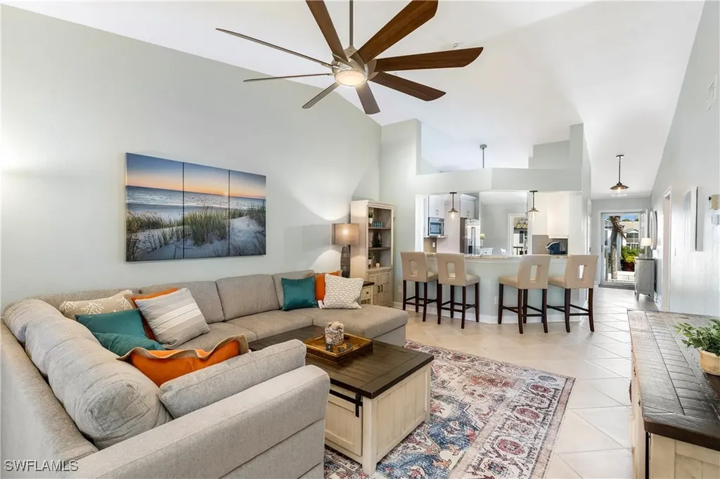 829 Tanbark Drive Naples FL 34108