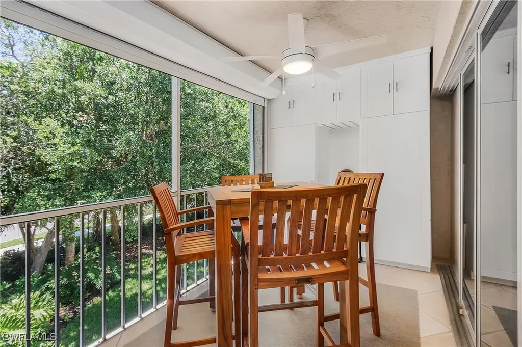 829 Tanbark Drive Naples FL 34108