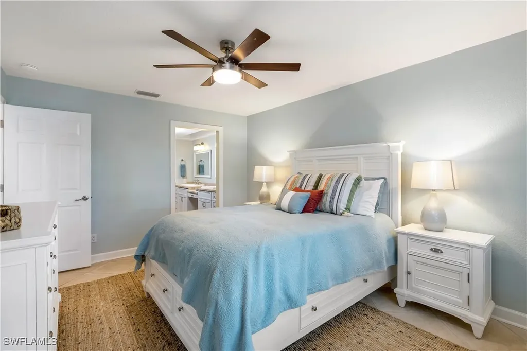 829 Tanbark Drive Naples FL 34108