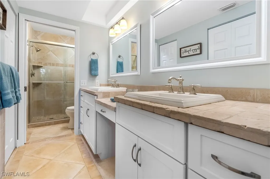 829 Tanbark Drive Naples FL 34108