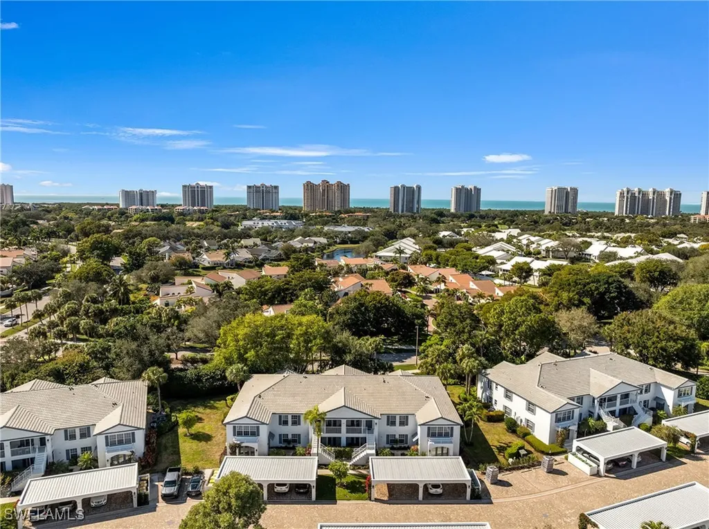 829 Tanbark Drive Naples FL 34108