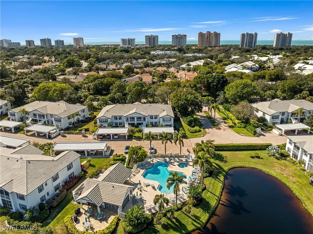 829 Tanbark Drive Naples FL 34108