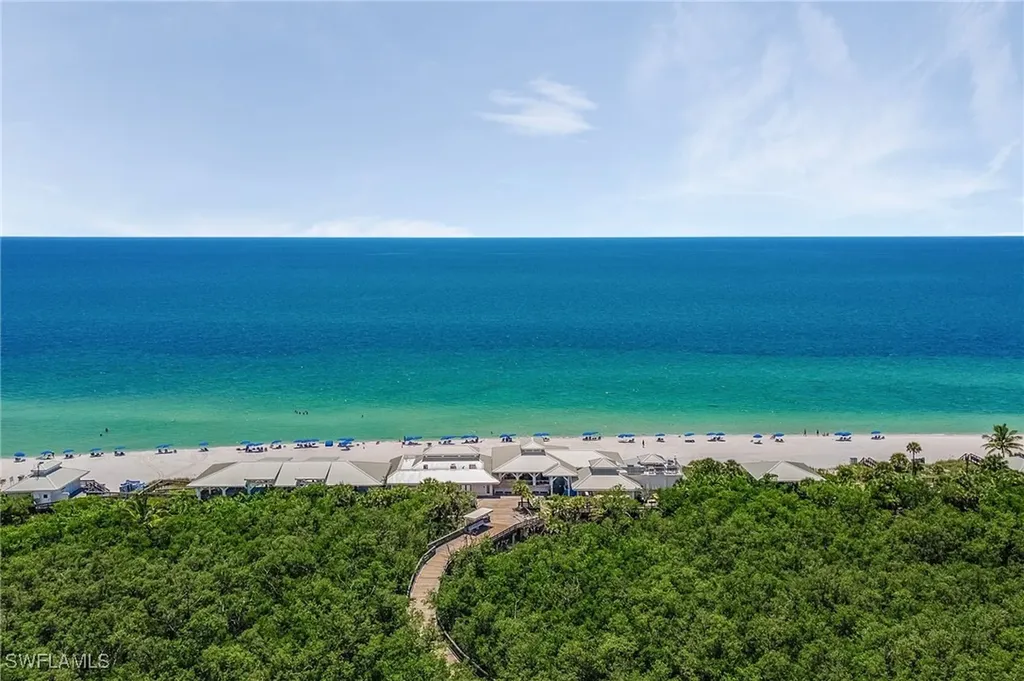 829 Tanbark Drive Naples FL 34108