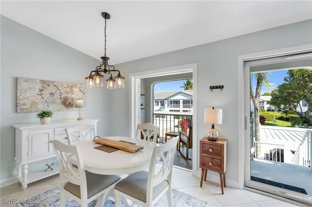829 Tanbark Drive Naples FL 34108