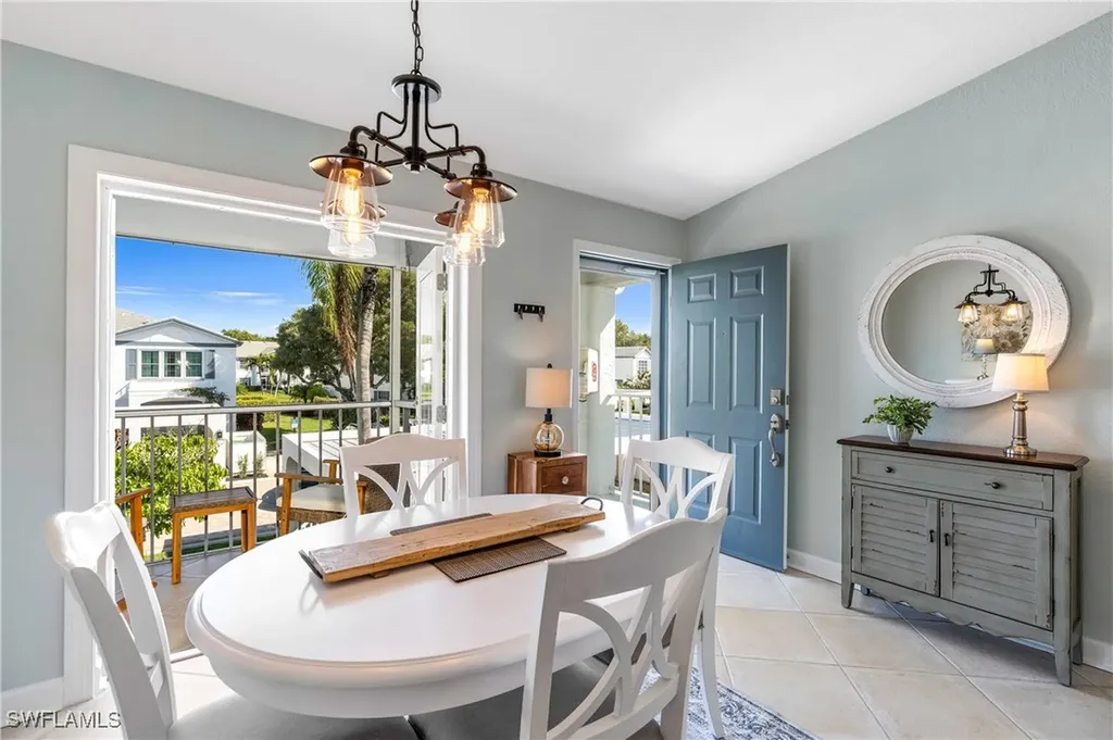 829 Tanbark Drive Naples FL 34108