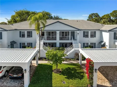 829 Tanbark Drive Naples FL 34108