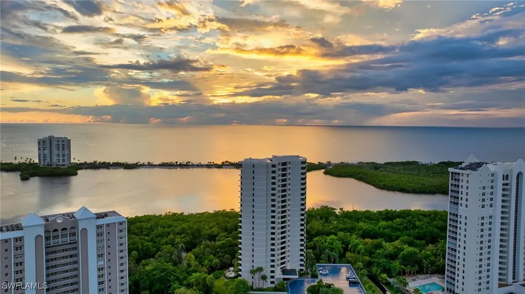 5555 Heron Point Drive Naples FL 34108