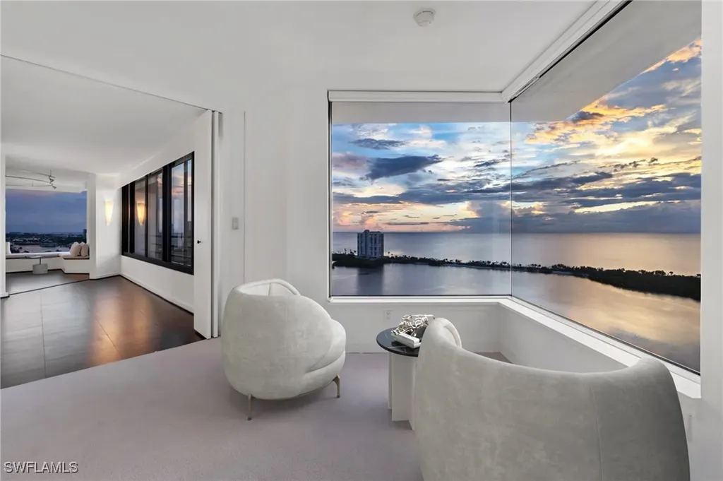 5555 Heron Point Drive Naples FL 34108