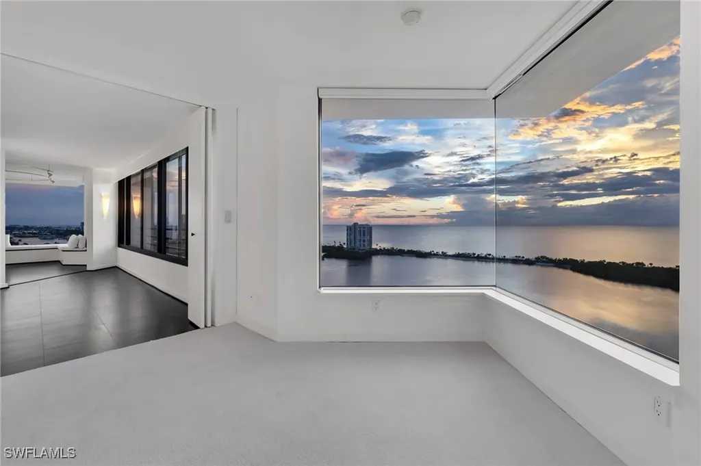 5555 Heron Point Drive Naples FL 34108