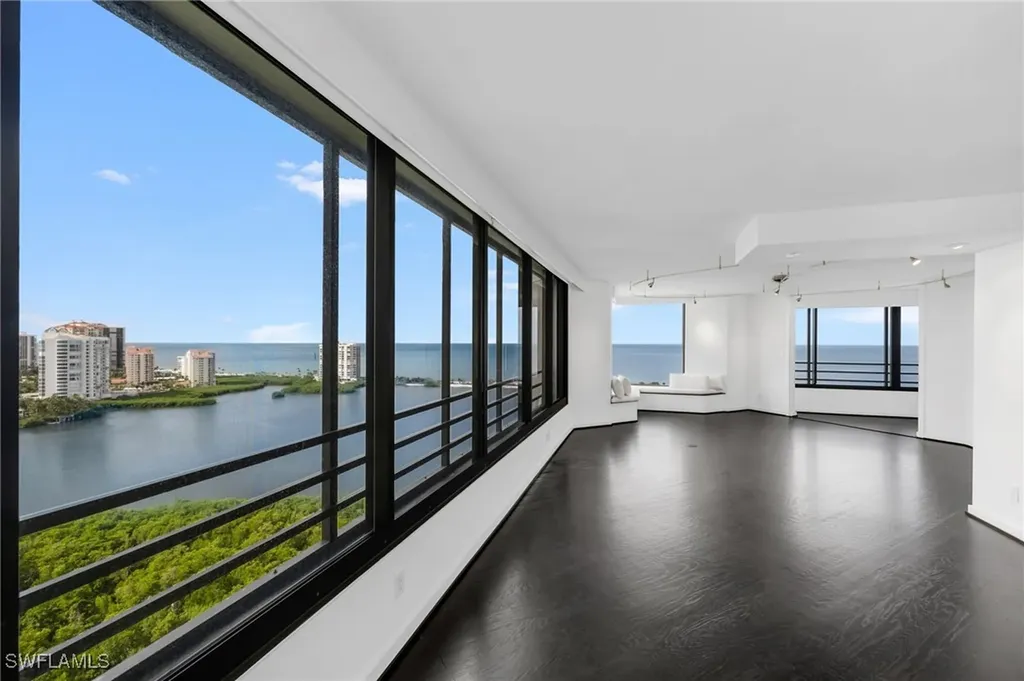 5555 Heron Point Drive Naples FL 34108