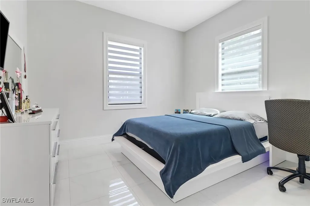 62 35th Avenue NE Naples FL 34120