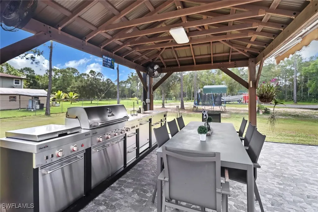 62 35th Avenue NE Naples FL 34120
