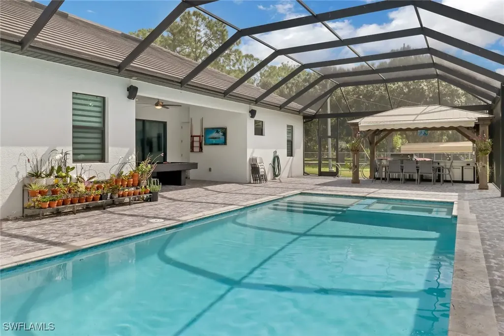 62 35th Avenue NE Naples FL 34120