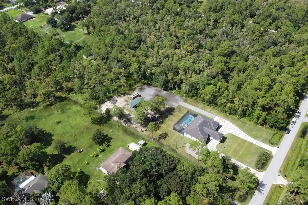 62 35th Avenue NE Naples FL 34120