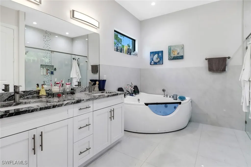 62 35th Avenue NE Naples FL 34120