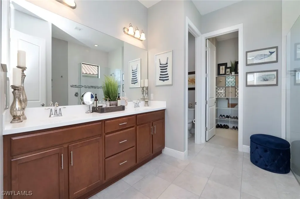 1594 Parnell Court Naples FL 34113
