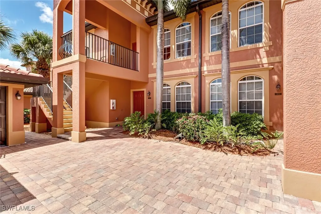 10037 Heather Lane Naples FL 34119