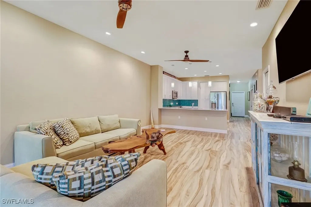 10037 Heather Lane Naples FL 34119