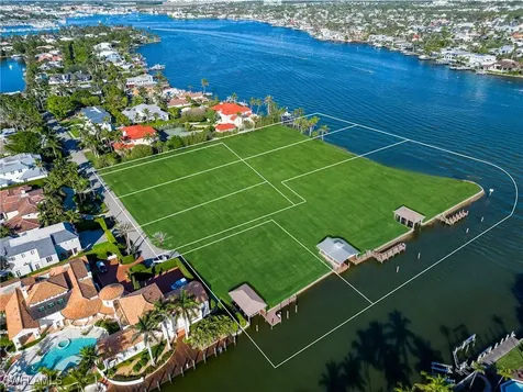 820 Jamaica Lane Naples FL 34102