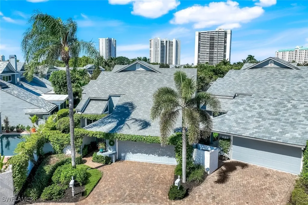 635 Bridgeway Lane Naples FL 34108