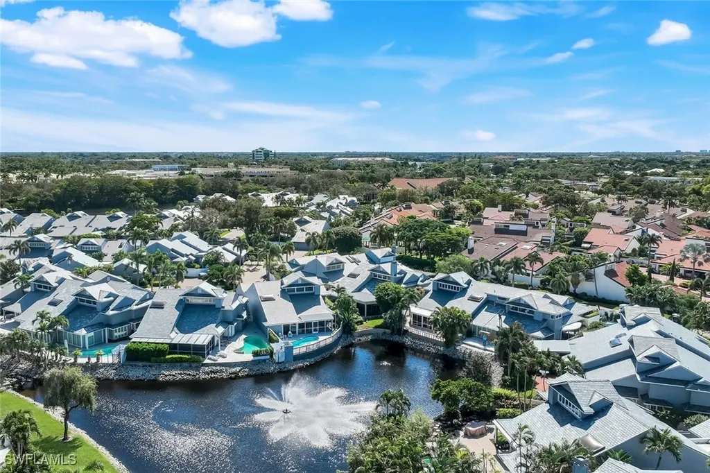 635 Bridgeway Lane Naples FL 34108