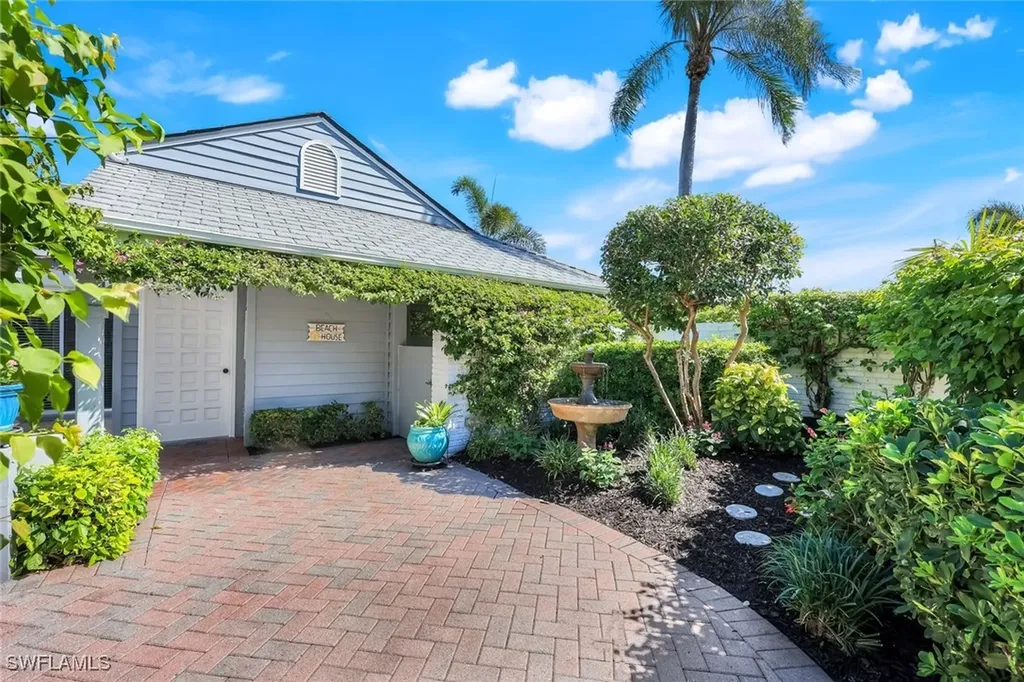 635 Bridgeway Lane Naples FL 34108