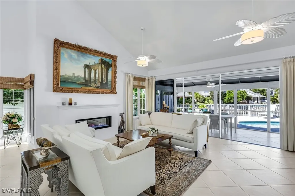 635 Bridgeway Lane Naples FL 34108