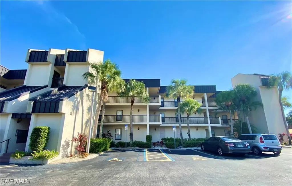 6979 Winkler Road Fort Myers FL 33919