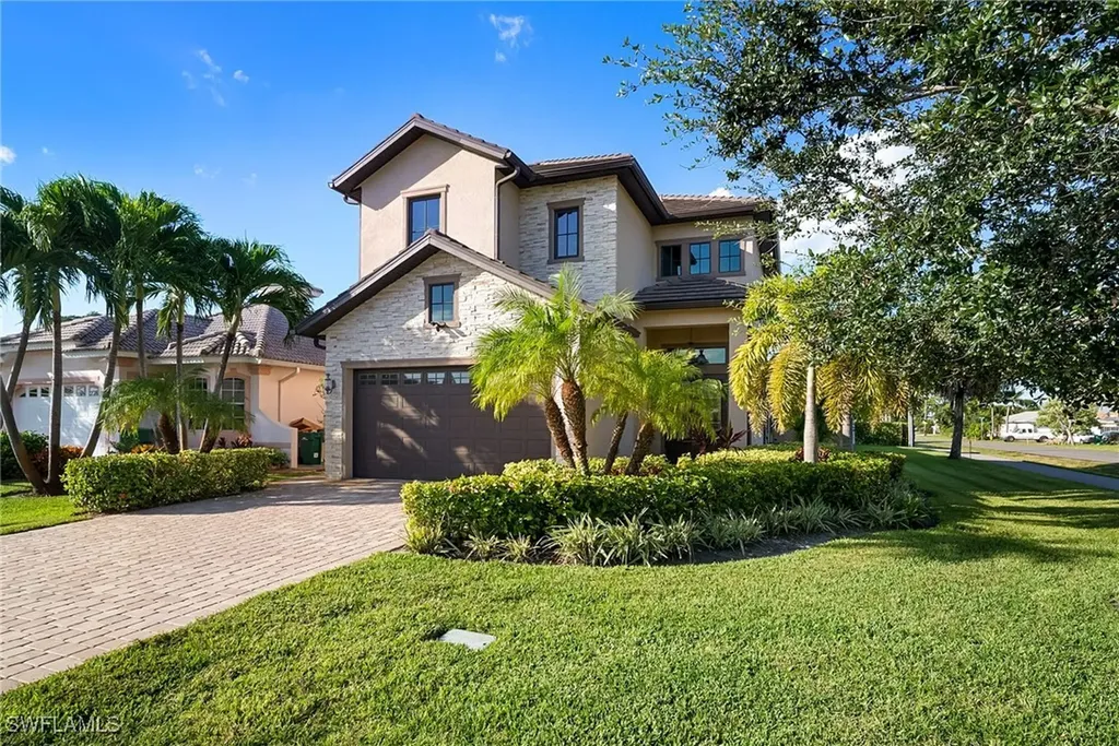 699 98th Avenue N Naples FL 34108