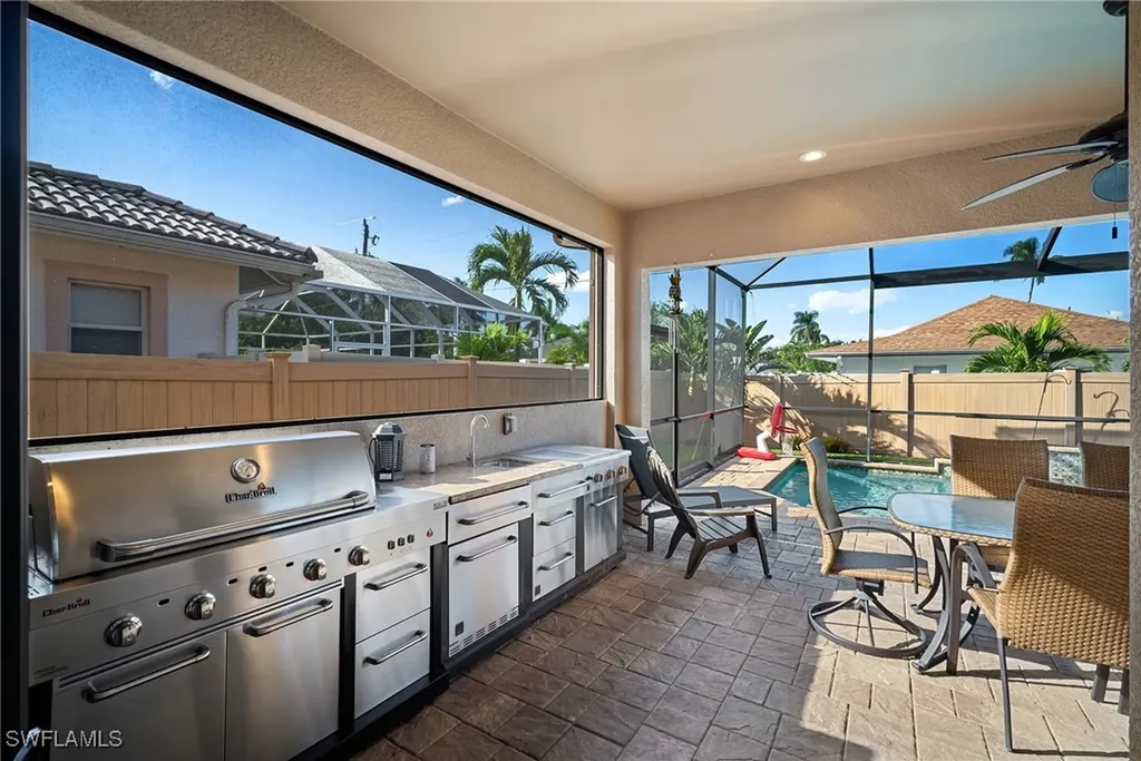 699 98th Avenue N Naples FL 34108