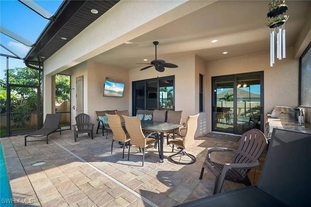 699 98th Avenue N Naples FL 34108