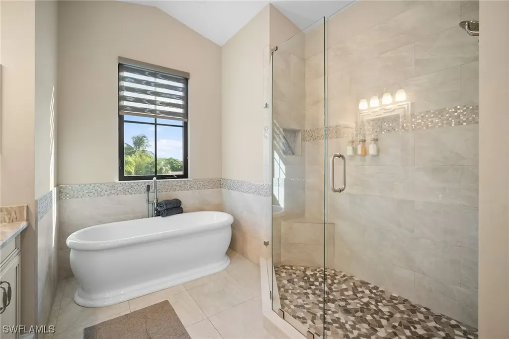 699 98th Avenue N Naples FL 34108