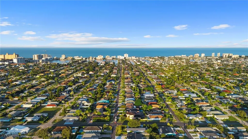 699 98th Avenue N Naples FL 34108