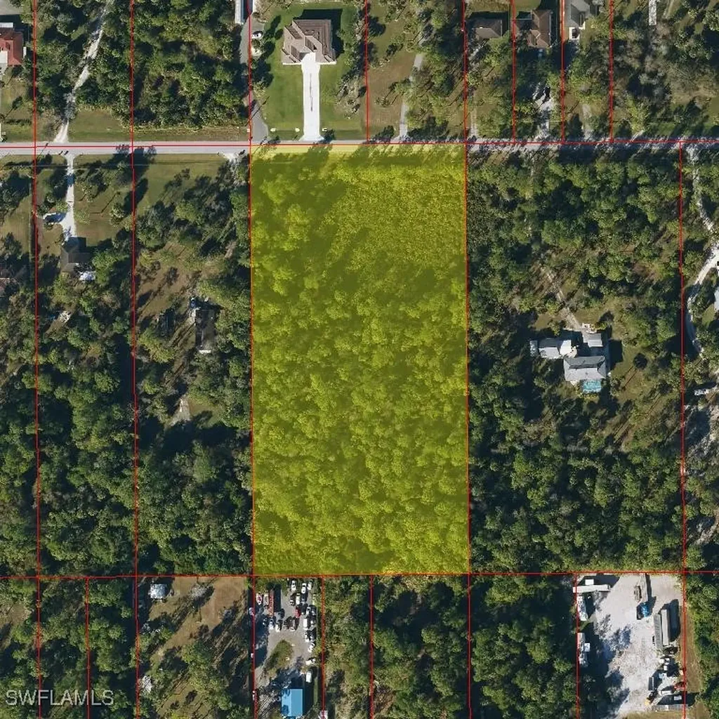 2ND Avenue NE Naples FL 34120