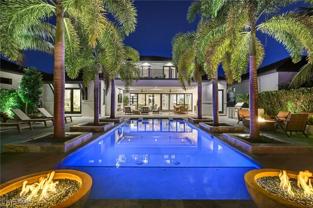 1667 Vinland Way Naples FL 34105