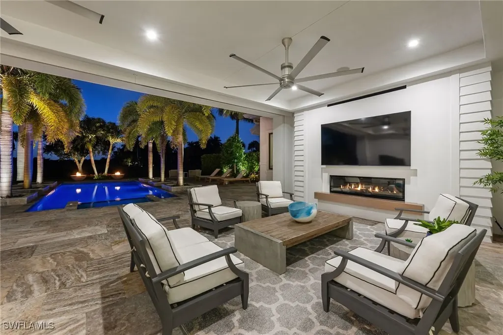 1667 Vinland Way Naples FL 34105