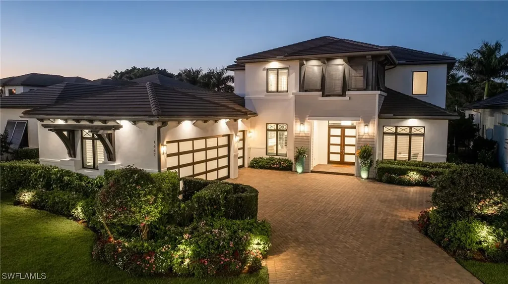 1667 Vinland Way Naples FL 34105