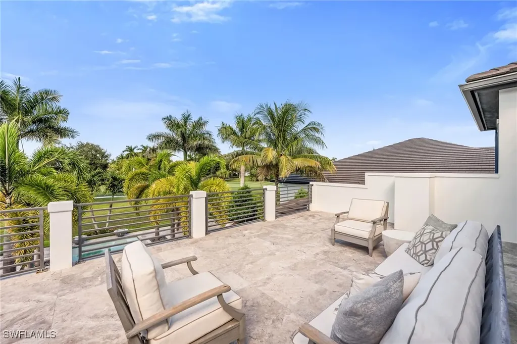 1667 Vinland Way Naples FL 34105