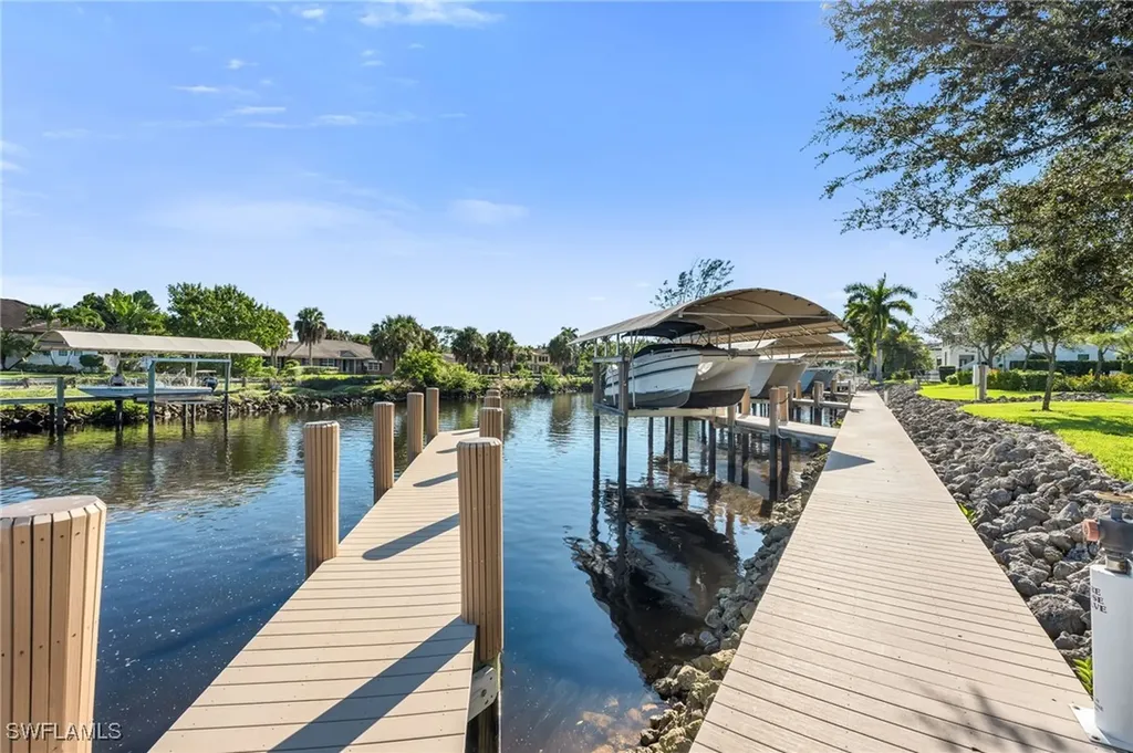 1667 Vinland Way Naples FL 34105